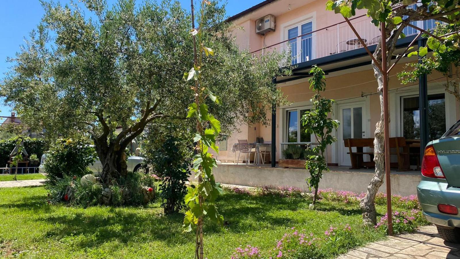 Apartment Gracijana Πόρετς Εξωτερικό φωτογραφία