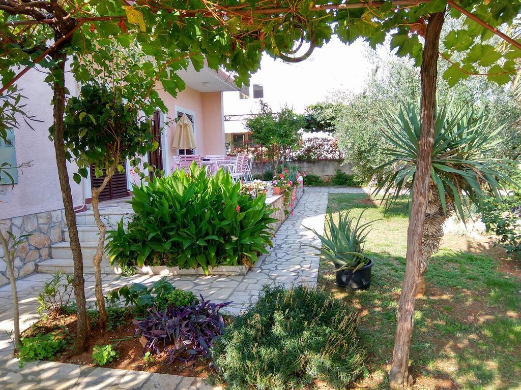 Apartment Gracijana Πόρετς Εξωτερικό φωτογραφία
